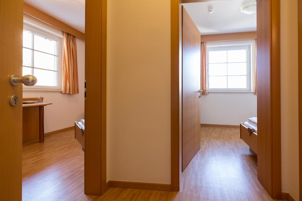 Hotel Loewenwirt Чермес Стая снимка