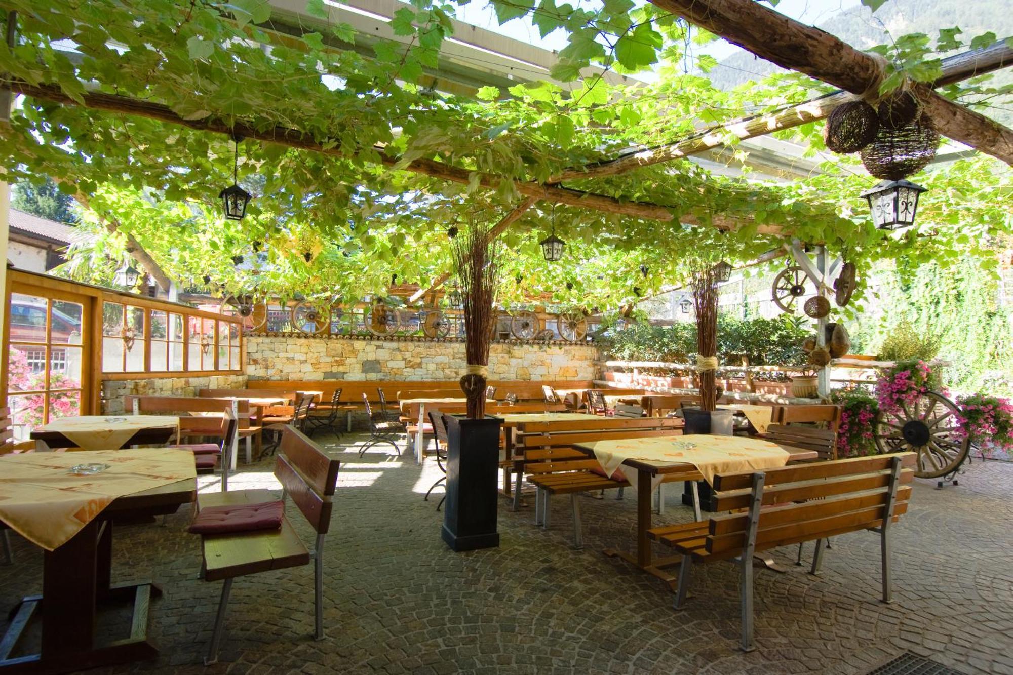 Hotel Loewenwirt Чермес Екстериор снимка